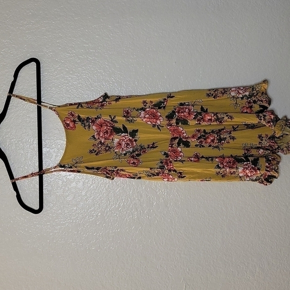 J for Justify Floral Ruffled Romper - Picture 7 of 9